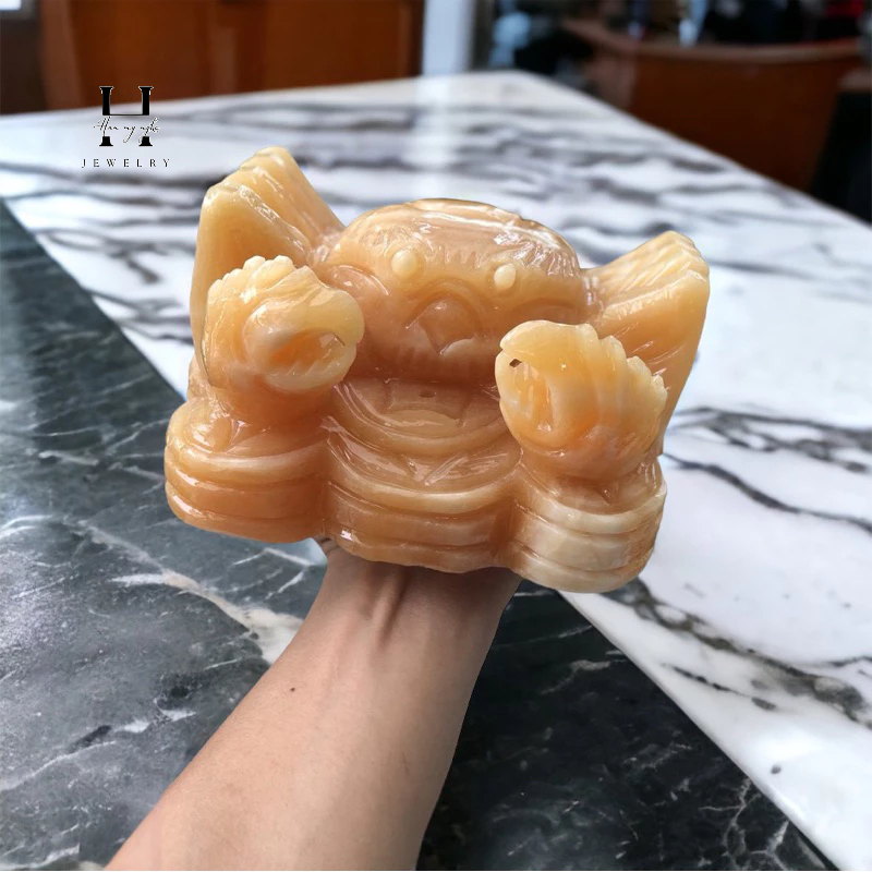 Tượng cua đá tự nhiên màu vàng 15cm HANMYNGHE 1 Tượng cua đá tự nhiên màu vàng 15cm HANMYNGHE