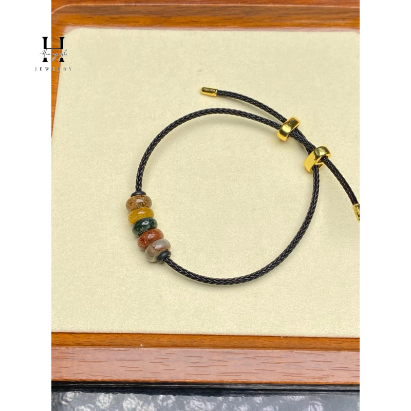 Vòng tay ngũ điếu đá thạch anh ưu linh ngũ sắc HANMYNGHE 2 Vòng tay ngũ điếu đá thạch anh ưu linh ngũ sắc HANMYNGHE - Hình ảnh 2