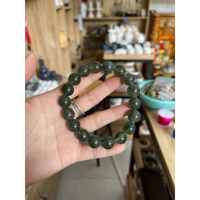 Vòng tay đá thạch anh tóc xanh 12 mm hàng đẹp HANMYNGHE 3 Vòng tay đá thạch anh tóc xanh 12 mm hàng đẹp HANMYNGHE - Hình ảnh 3