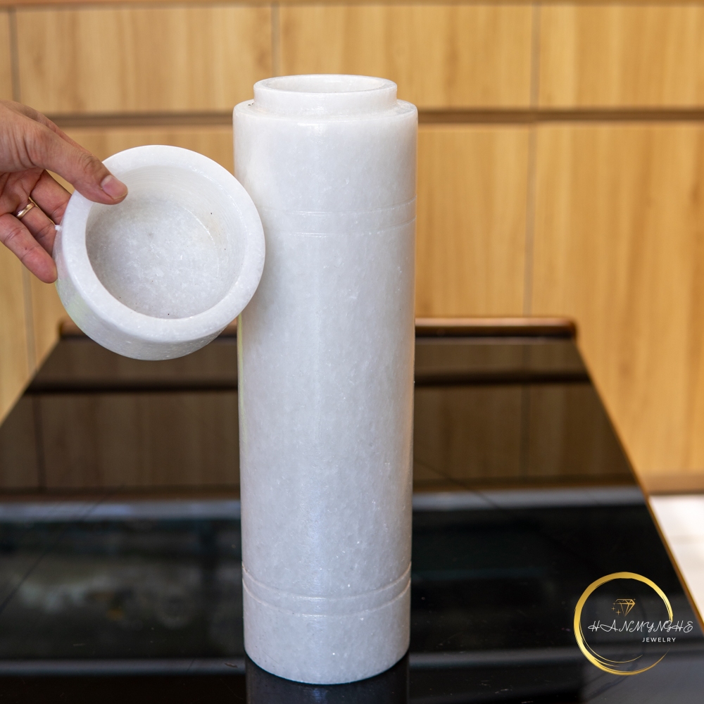 Lọ đựng nhang có nắp bằng đá trắng non nước tự nhiên nguyên khối HANMYNGHE 1 Lọ đựng nhang có nắp bằng đá trắng non nước tự nhiên nguyên khối HANMYNGHE