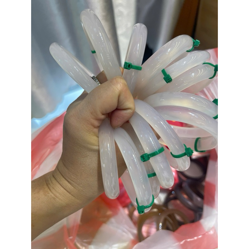 Vòng tay ngọc mã não bạch nguyệt quang trong đẹp HANMYNGHE 1 Vòng tay ngọc mã não bạch nguyệt quang trong đẹp HANMYNGHE