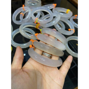 vòng tay đá mã não trắng ( bạch nguyệt quang ) 14 images upload woo2F98c449158eef6d1aad2b6efcbbc1f69f