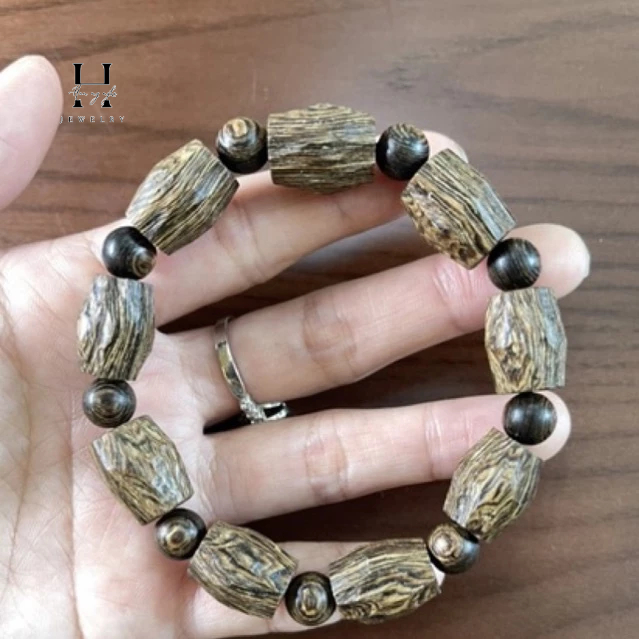 Vòng tay trầm sánh chìm 12 mm HANMYNGHE 1 Vòng tay trầm sánh chìm 12 mm HANMYNGHE