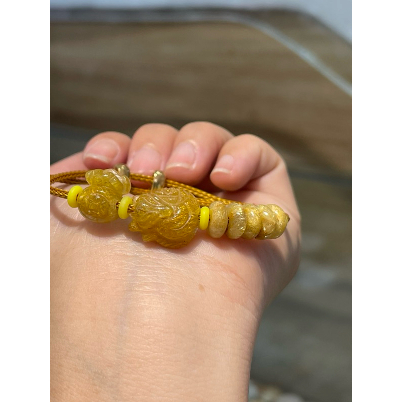 Vòng tay ngũ điếu thạch anh tóc vàng mix hồ ly túi tiền HANMYNGHE 2 Vòng tay ngũ điếu thạch anh tóc vàng mix hồ ly túi tiền HANMYNGHE - Hình ảnh 2