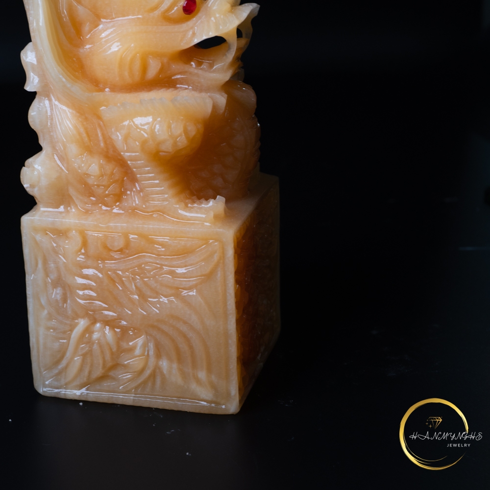 Ấn rồng đá ngọc hoàng long cao 16cm khắc chữ ấn theo yêu cầu HANMYNGHE 9 Ấn rồng đá ngọc hoàng long cao 16cm khắc chữ ấn theo yêu cầu HANMYNGHE - Hình ảnh 9