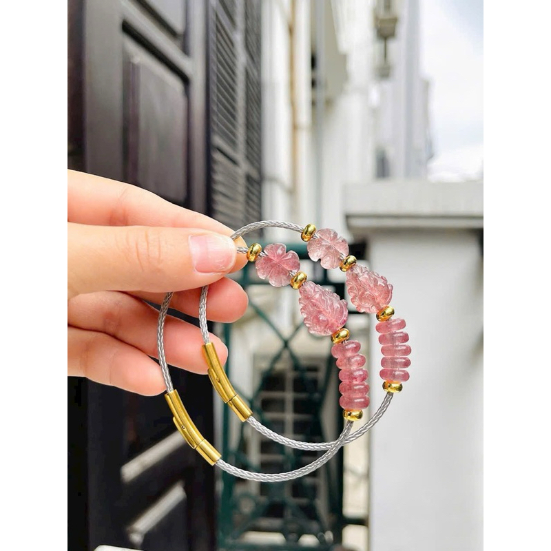 Vòng tay đá thạch anh dâu tây hồng mixngũ điếu hồ ly và cỏ 4 lá HANMYNGHE 2 Vòng tay đá thạch anh dâu tây hồng mixngũ điếu hồ ly và cỏ 4 lá HANMYNGHE - Hình ảnh 2