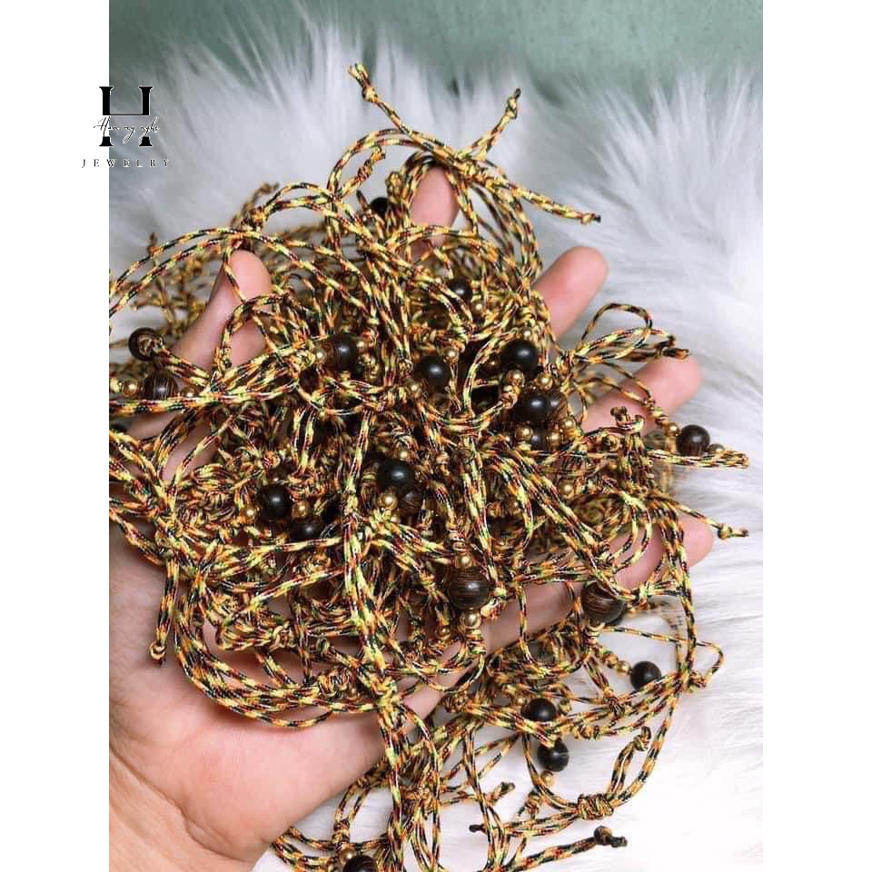 Vòng tay trầm tốc đan dây chỉ ngũ sắc HANMYNGHE 2 Vòng tay trầm tốc đan dây chỉ ngũ sắc HANMYNGHE - Hình ảnh 2