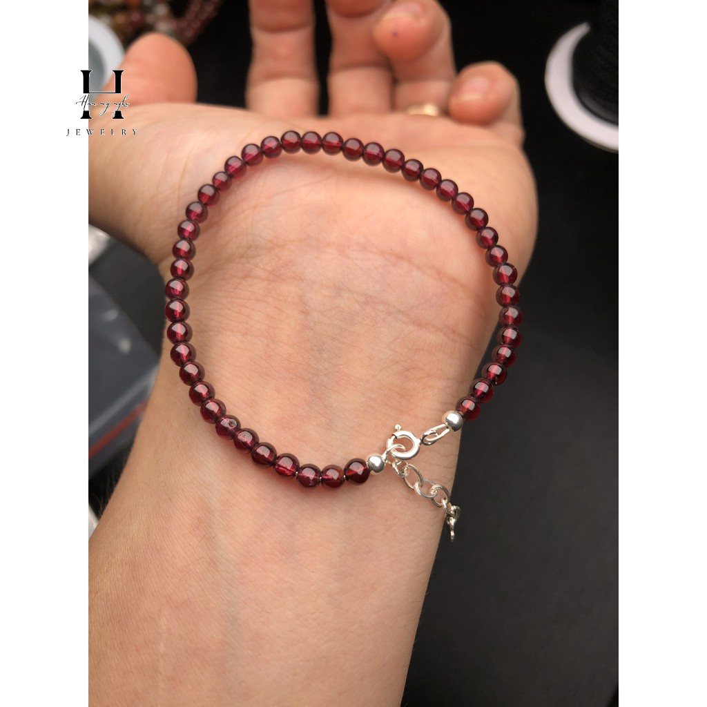 vòng tay mini garnet 4mm lõi dây bạc siêu xinh 1 vòng tay mini garnet 4mm lõi dây bạc siêu xinh