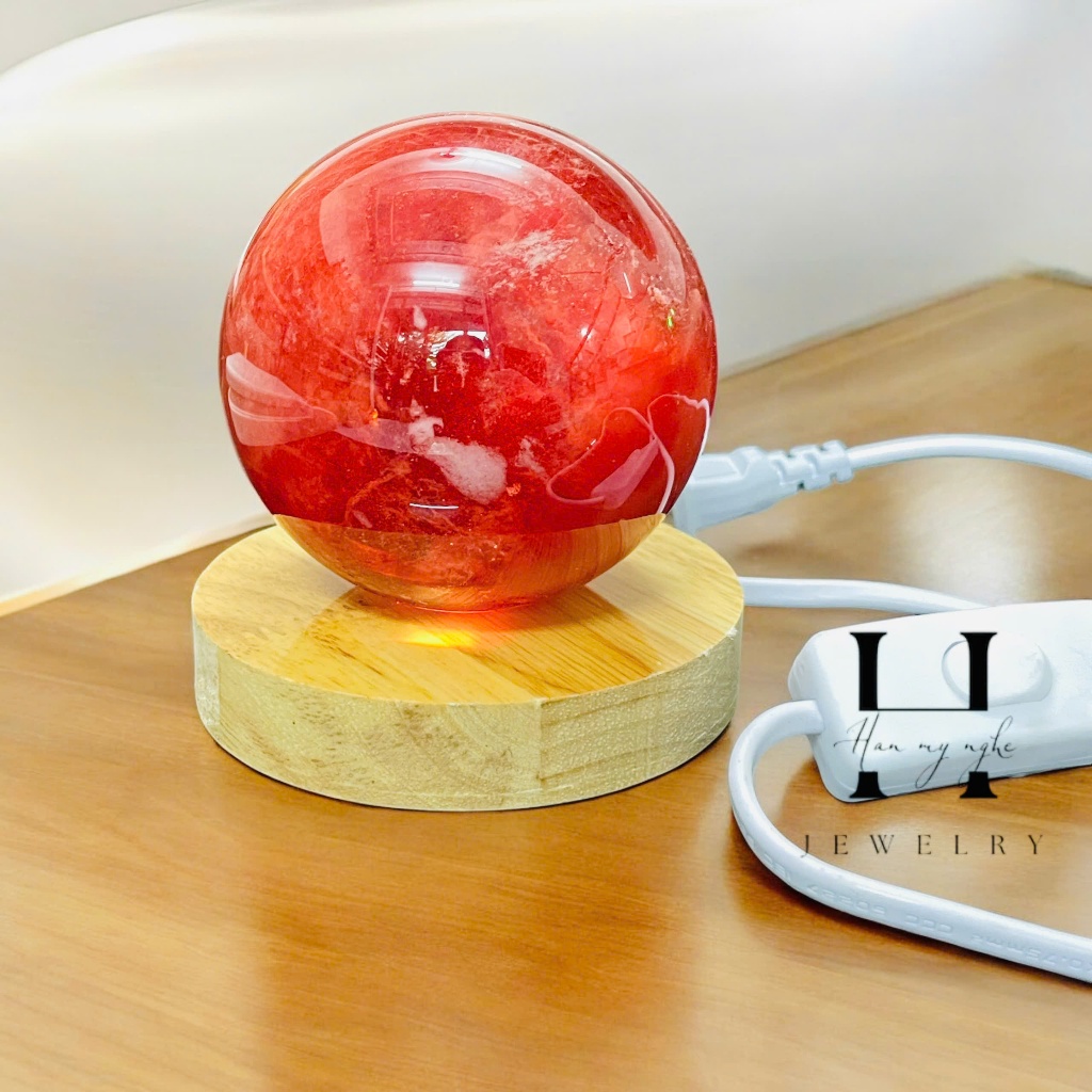 Quả Bi cầu phong thủy đá núi lửa Đỏ 8cm tặng đế gỗ có đèn 1 Quả Bi cầu phong thủy đá núi lửa Đỏ  8cm  tặng đế gỗ có đèn