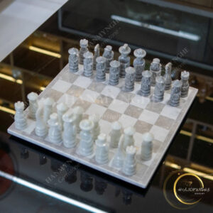 Bộ cờ vua hình người đá tự nhiên nguyên khối 30cm HANMYNGHE