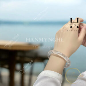 Vòng tay đá thạch anh trắng tự nhiên bảng đũa ni 50-57 mm HANMYNGHE