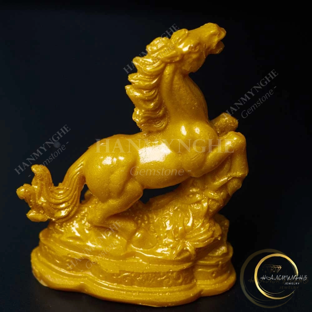 Tượng con ngựa (ngọ) màu vàng 10cm HANMYNGHE 1 Tượng con ngựa (ngọ) màu vàng 10cm HANMYNGHE