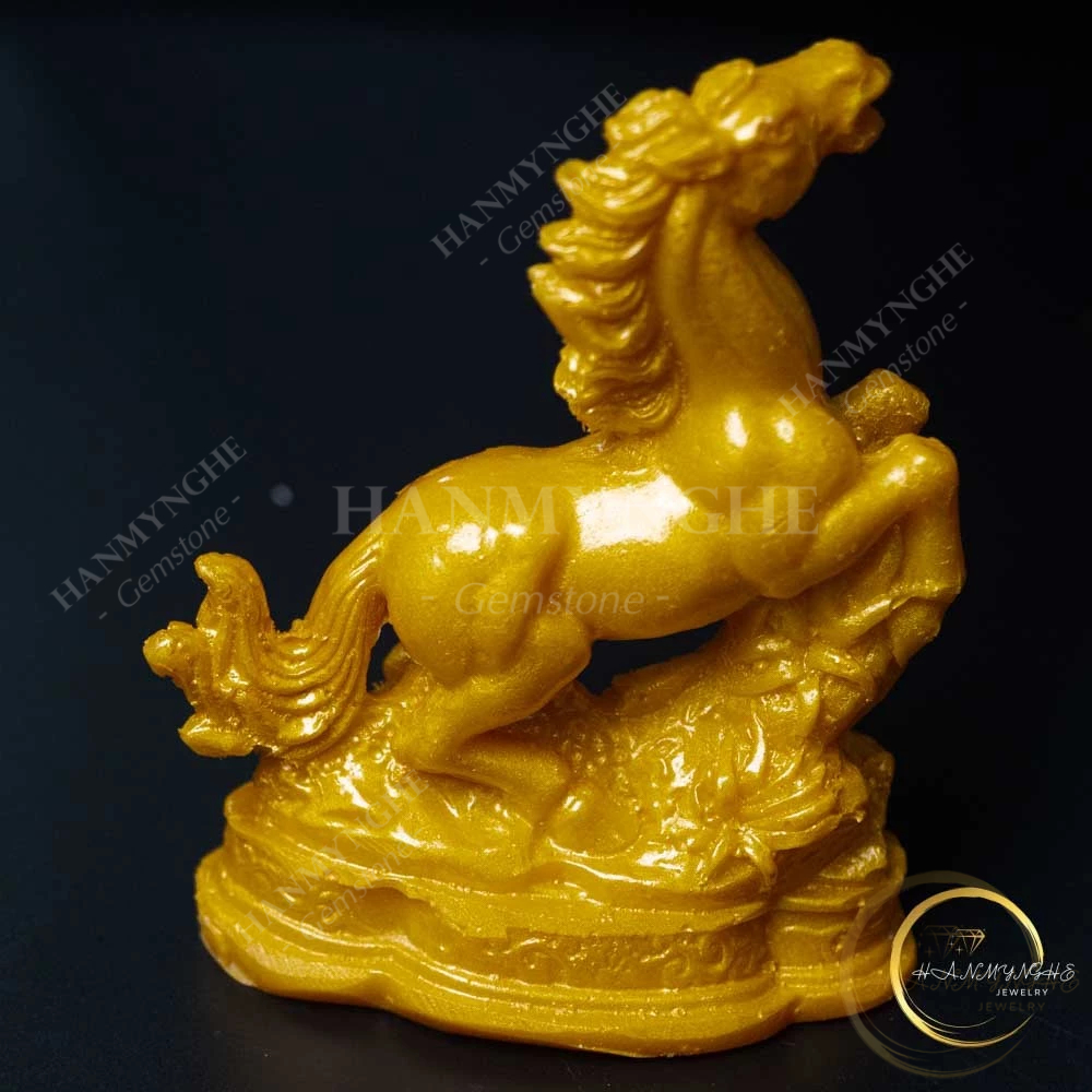 Tượng con ngựa (ngọ) màu vàng 10cm HANMYNGHE 2 Tượng con ngựa (ngọ) màu vàng 10cm HANMYNGHE - Ảnh 2