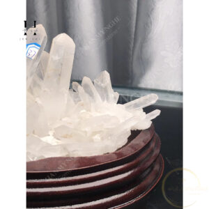 Tinh thể TA trắng tặng kèm đế gỗ MH37